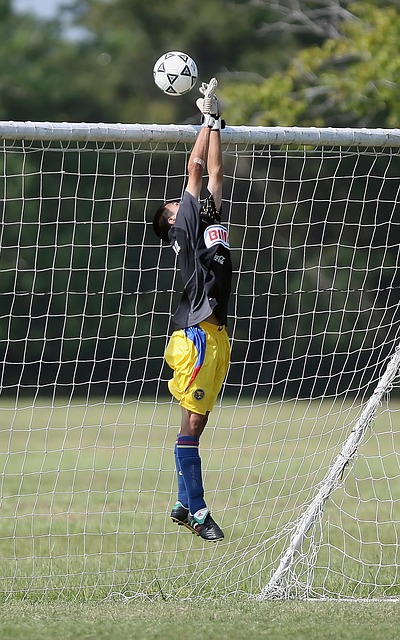 在攻防两端 在攻防两端